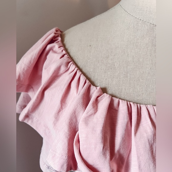 NWT Doe & Rae Pink Ruffle Top - Picture 4 of 5
